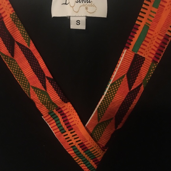 Women’s African print inspired SCRUBS ✨ - Picture 5 of 9